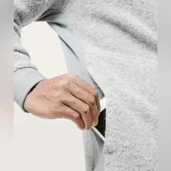 Lululemon Tundra Trek Wool Blend 1/2 zip - Picture 2 of 14